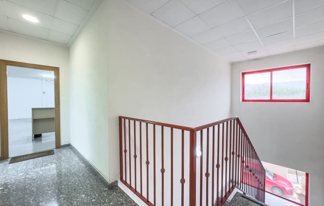 5 bedroom Commercial for rent in Torrellano - € 2,200 (Ref: 9830107)
