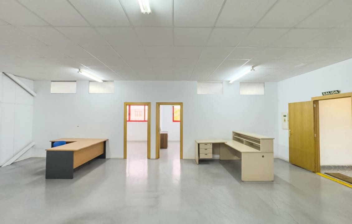 5 bedroom Commercial for rent in Torrellano - € 2,200 (Ref: 9830107)