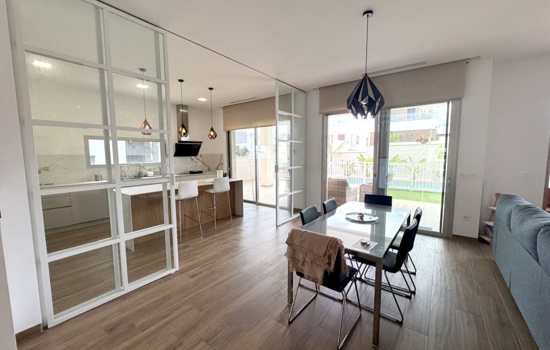 3 bedroom Villa for holiday rental in Benijofar with pool garage - € 2,150 (Ref: 9830441)