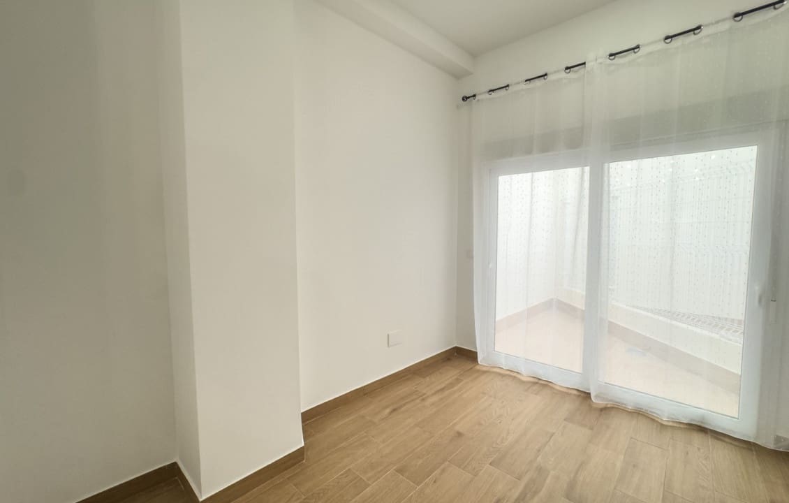 1 bedroom Flat for rent in Almoradi - € 550 (Ref: 9835063)