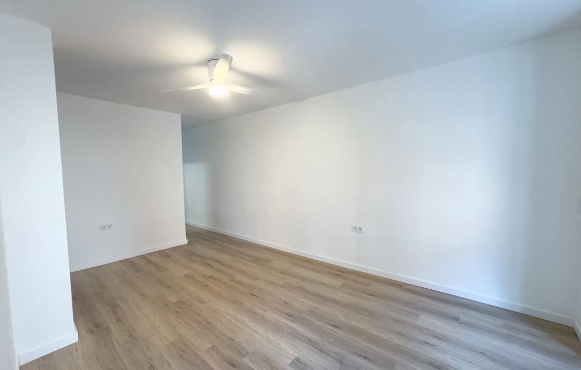3 bedroom Flat for rent in Alicante / Alacant city with garage - € 1,250 (Ref: 9843969)