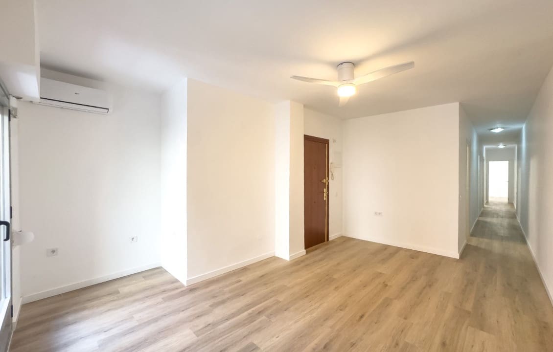 3 bedroom Flat for rent in Alicante / Alacant city with garage - € 1,250 (Ref: 9843969)