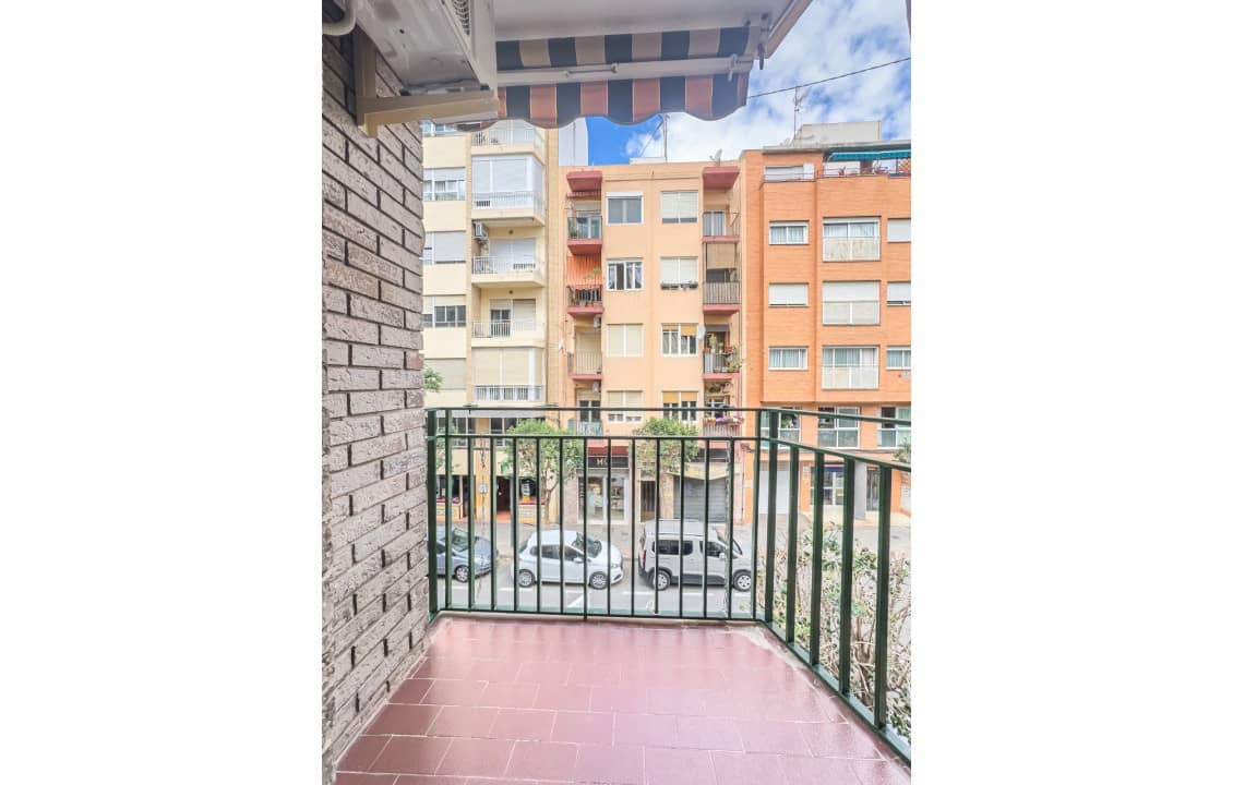 3 bedroom Flat for rent in Alicante / Alacant city with garage - € 1,250 (Ref: 9843969)
