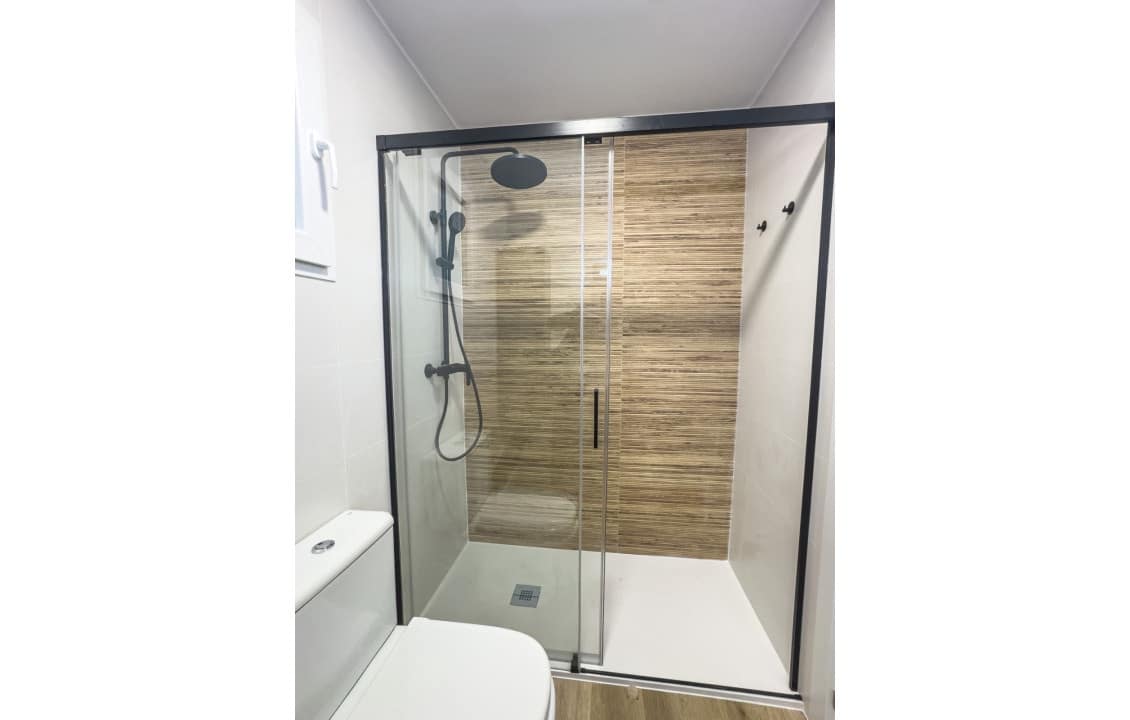 3 bedroom Flat for rent in Alicante / Alacant city with garage - € 1,250 (Ref: 9843969)