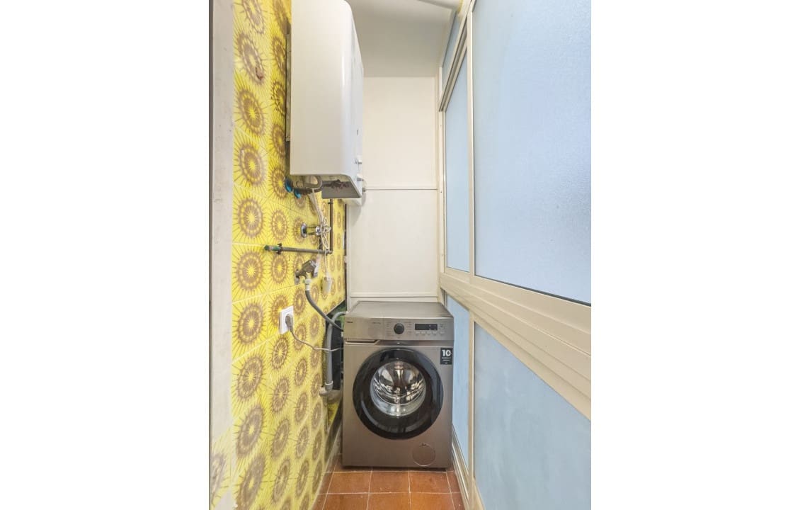 3 bedroom Flat for rent in Alicante / Alacant city with garage - € 1,250 (Ref: 9843969)