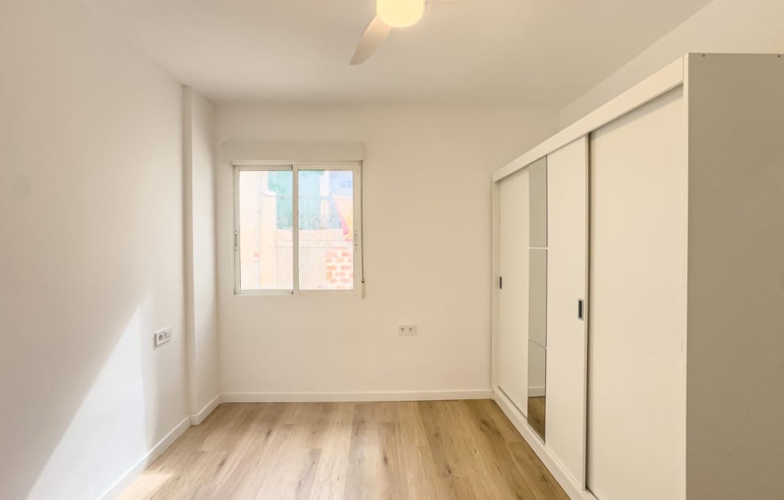3 bedroom Flat for rent in Alicante / Alacant city with garage - € 1,250 (Ref: 9843969)