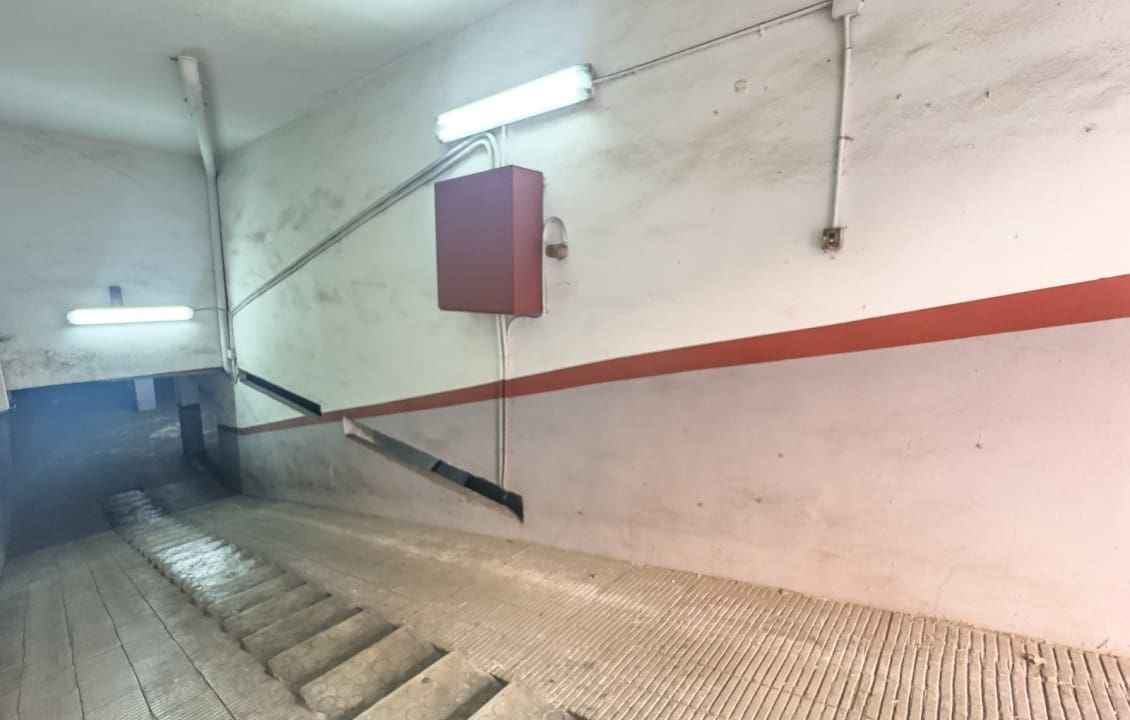 3 bedroom Flat for rent in Alicante / Alacant city with garage - € 1,250 (Ref: 9843969)