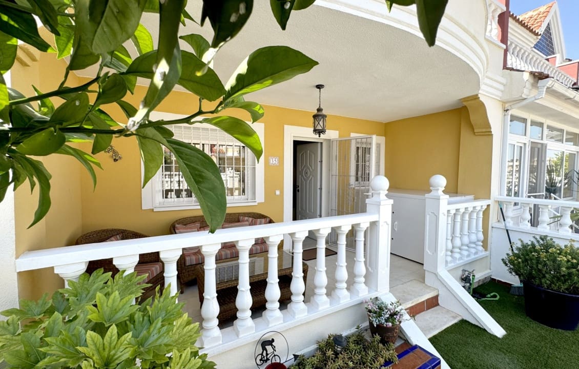 3 chambre Bungalow à vendre à Ciudad Quesada avec piscine - 240 000 € (Ref: 9879883)