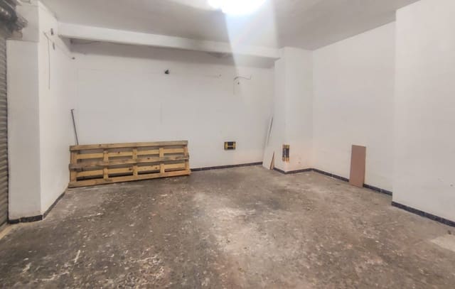 Garasje til leie i Centro, Elche / Elx - € 200 (Ref: 9891051)