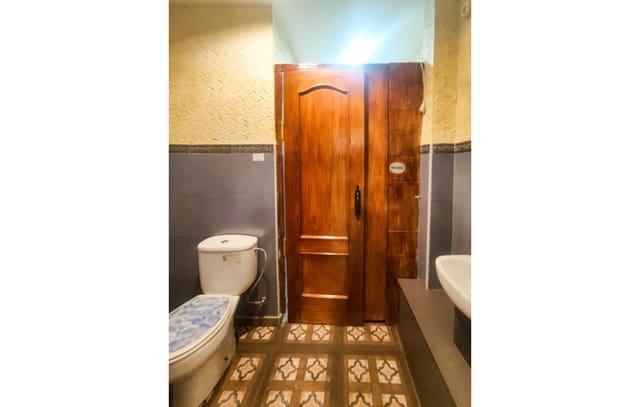2 soverom Kommersiell til leie i Centro, Elche / Elx - € 300 (Ref: 9891224)