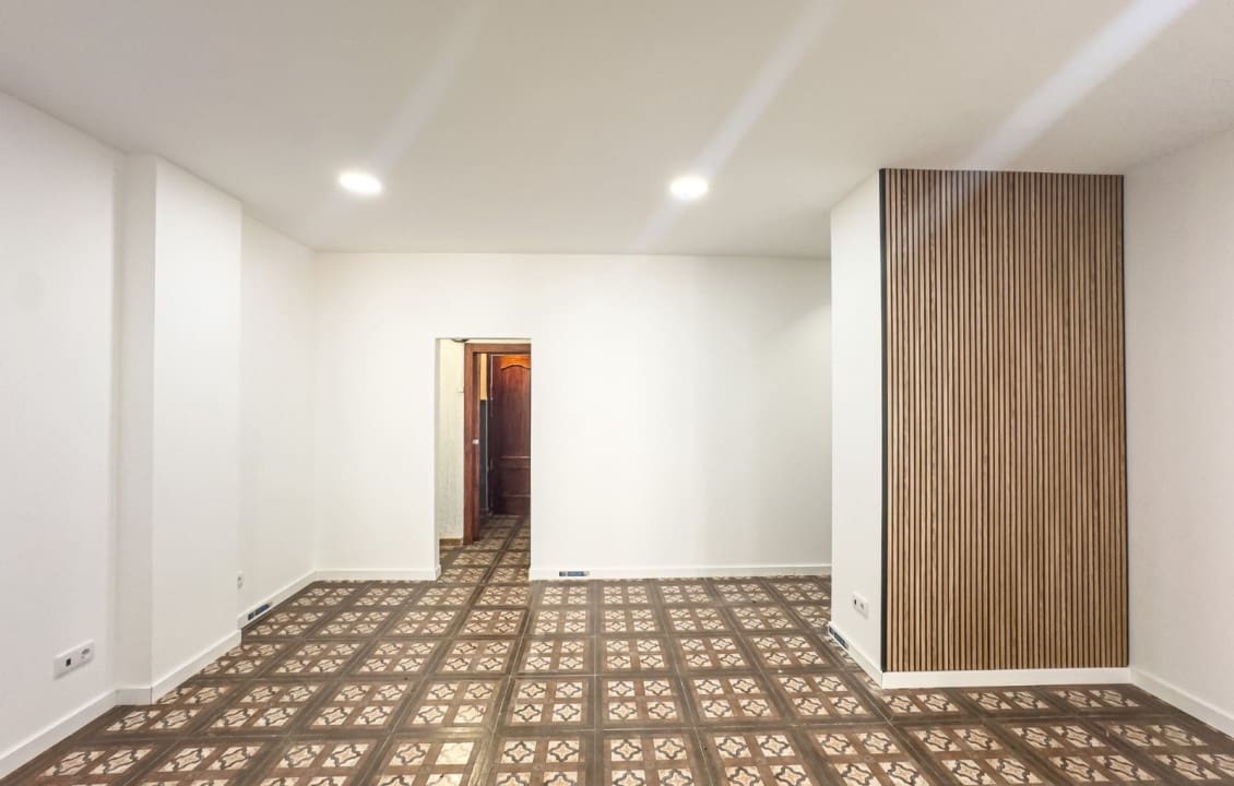 2 bedroom Commercial for rent in Elche / Elx - € 300 (Ref: 9891224)