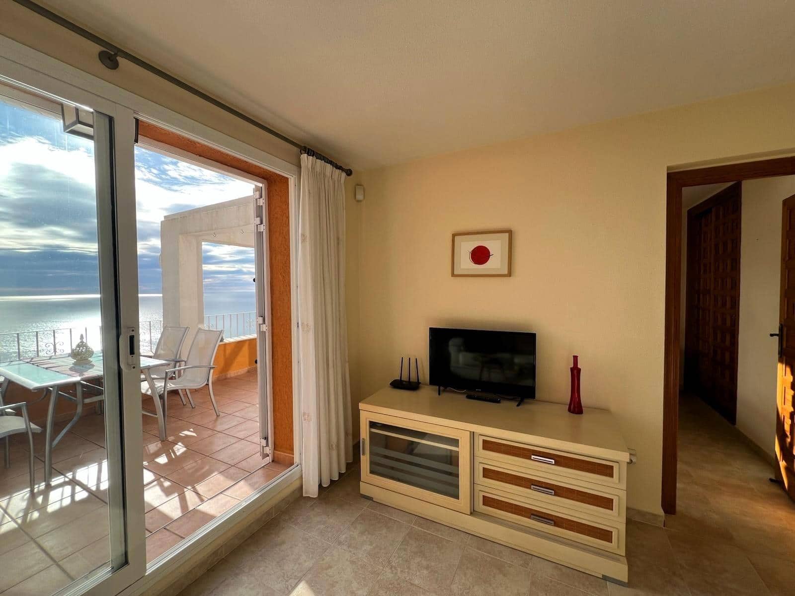 4 slaapkamer Appartement te huur in Benitachell / Benitatxell met zwembad - € 900 (Ref: 10044846)
