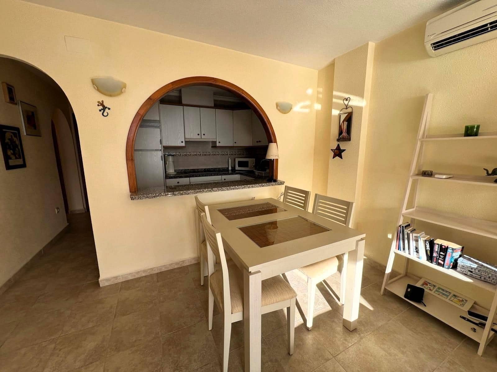 4 slaapkamer Appartement te huur in Benitachell / Benitatxell met zwembad - € 900 (Ref: 10044846)