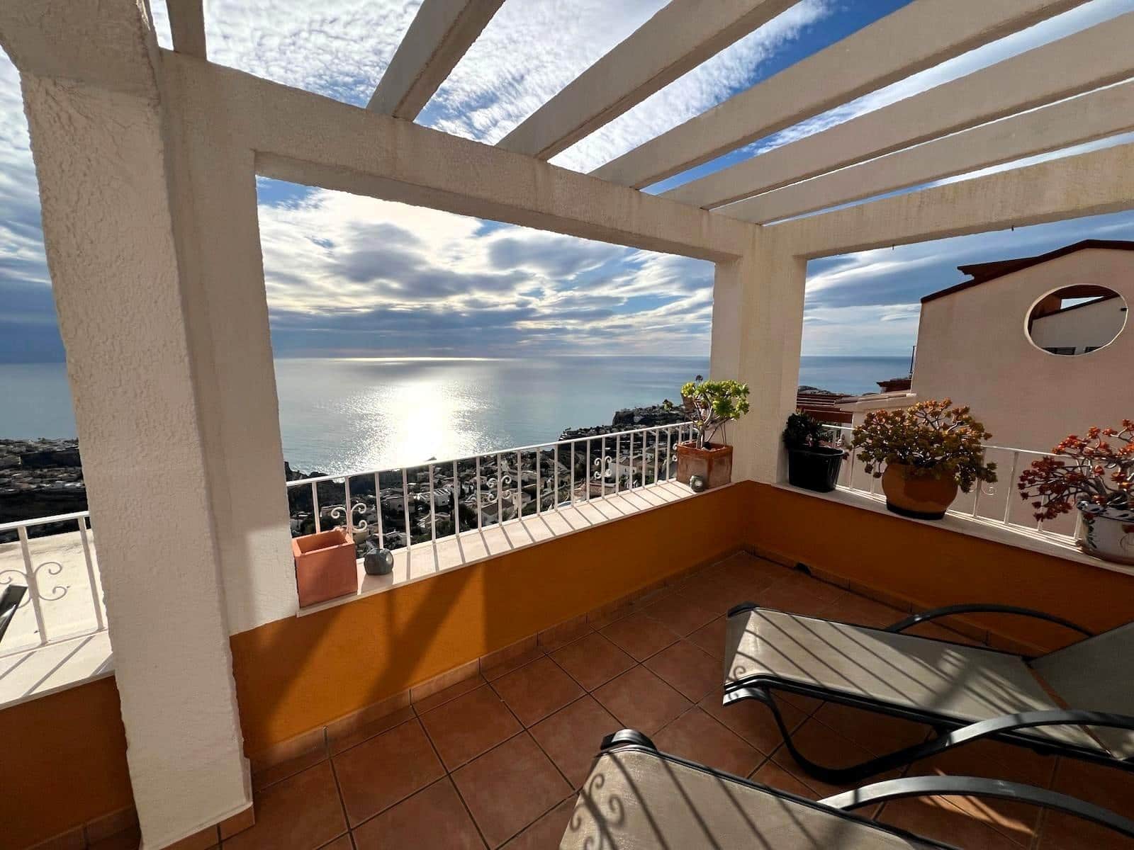 4 slaapkamer Appartement te huur in Benitachell / Benitatxell met zwembad - € 900 (Ref: 10044846)