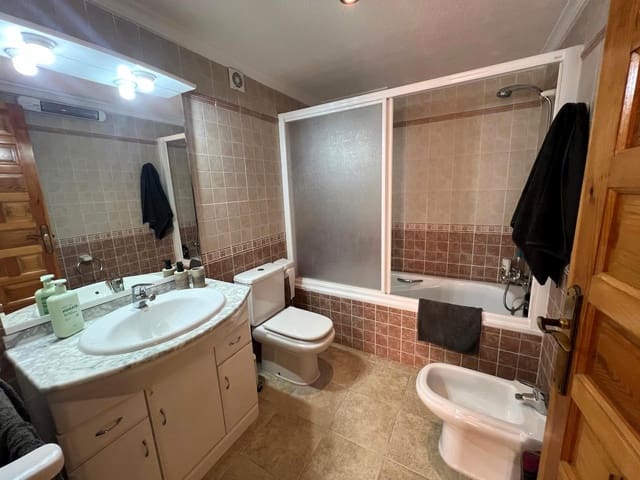 4 slaapkamer Appartement te huur in Benitachell / Benitatxell met zwembad - € 900 (Ref: 10044846)