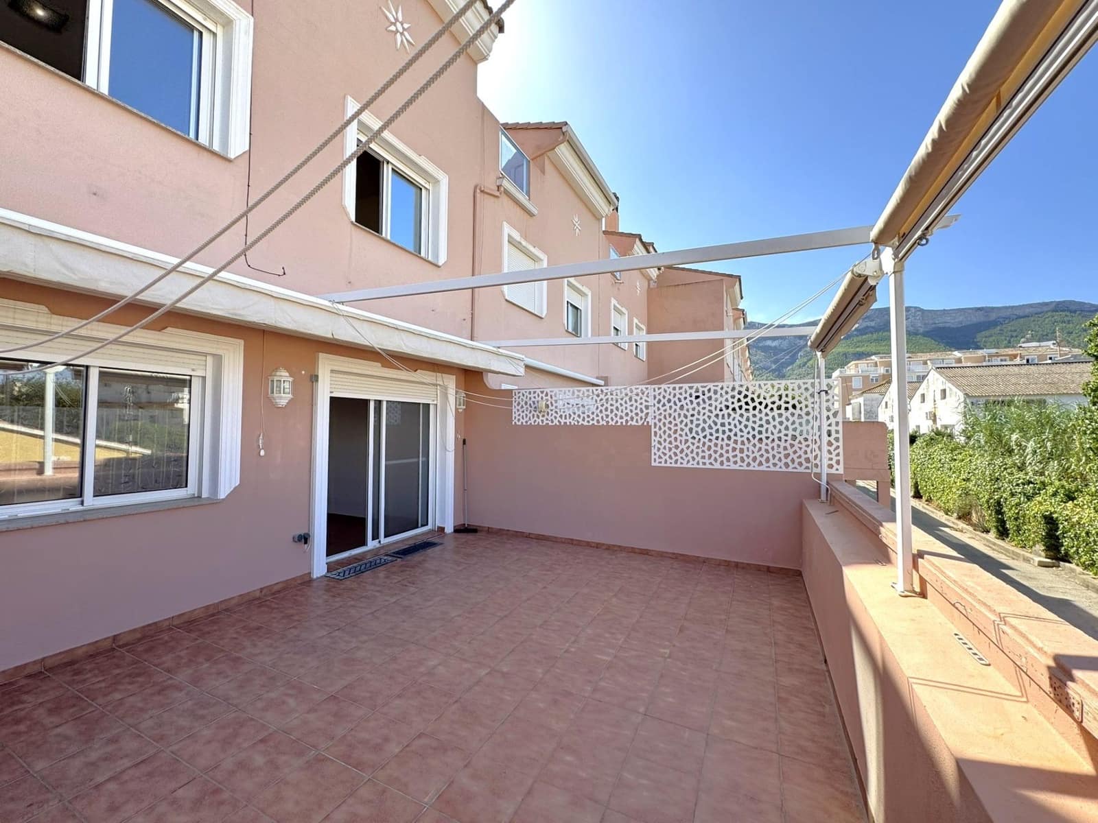 5 quarto Moradia em Banda para venda em Denia com garagem - 490 000 € (Ref: 10086184)