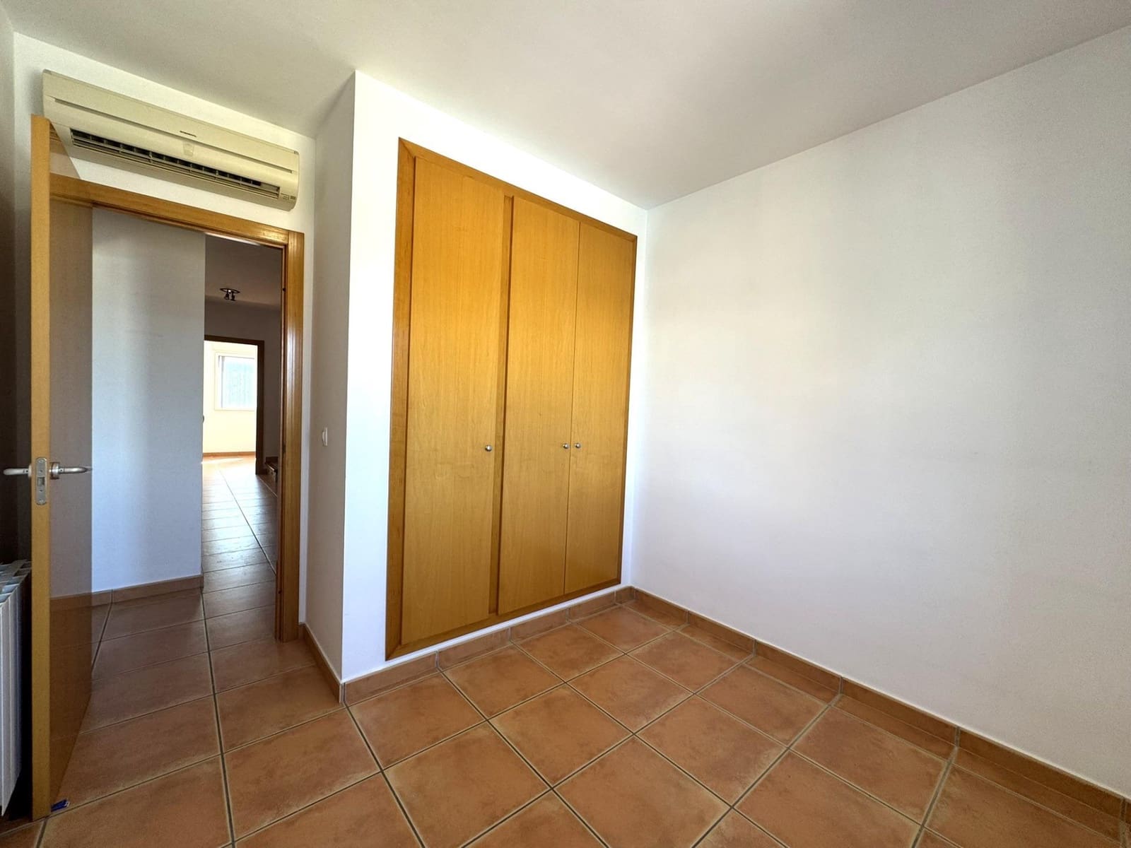 5 quarto Moradia em Banda para venda em Denia com garagem - 490 000 € (Ref: 10086184)