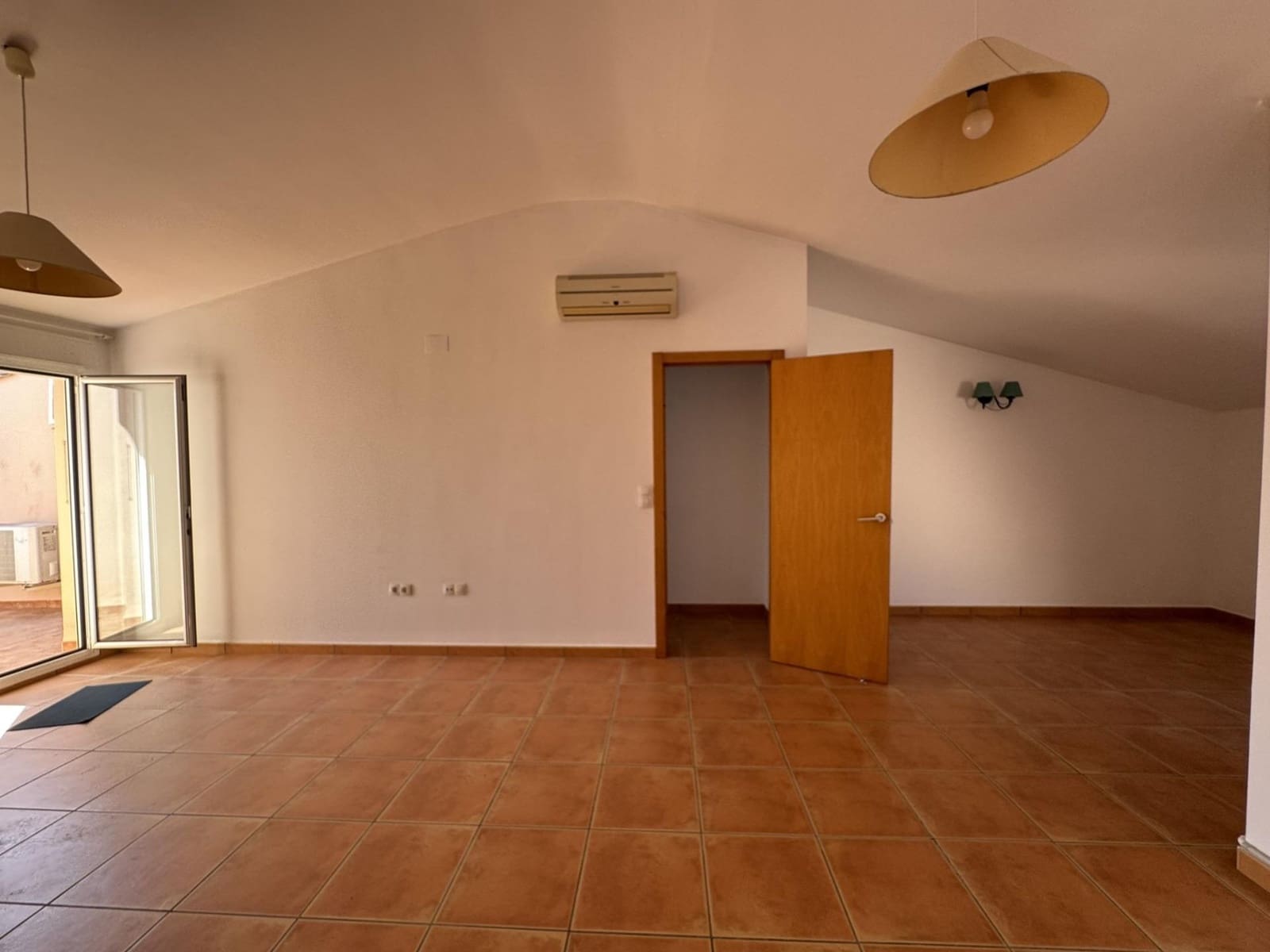 5 quarto Moradia em Banda para venda em Denia com garagem - 490 000 € (Ref: 10086184)