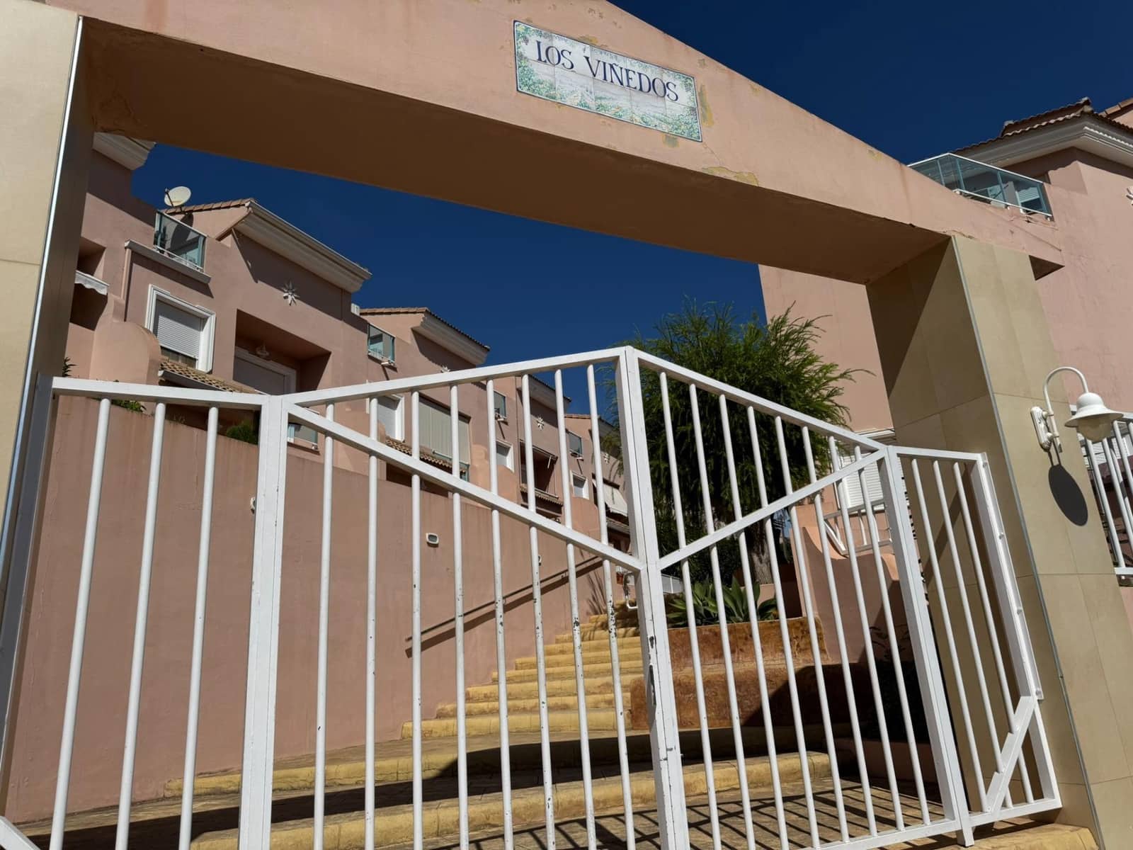 5 quarto Moradia em Banda para venda em Denia com garagem - 490 000 € (Ref: 10086184)