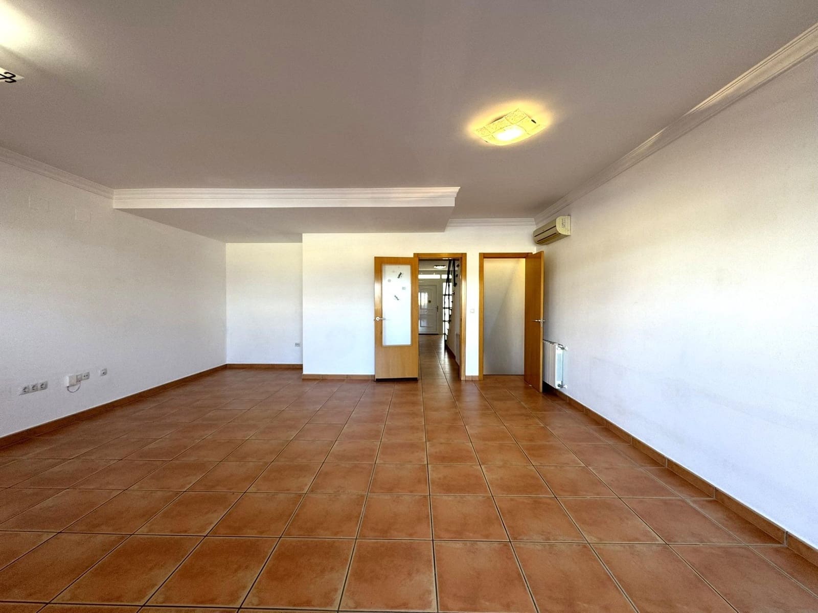 5 quarto Moradia em Banda para venda em Denia com garagem - 490 000 € (Ref: 10086184)