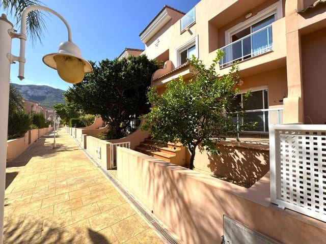 5 quarto Moradia em Banda para venda em La Pedrera - Vessanes, Dénia com garagem - 490 000 € (Ref: 10086184)