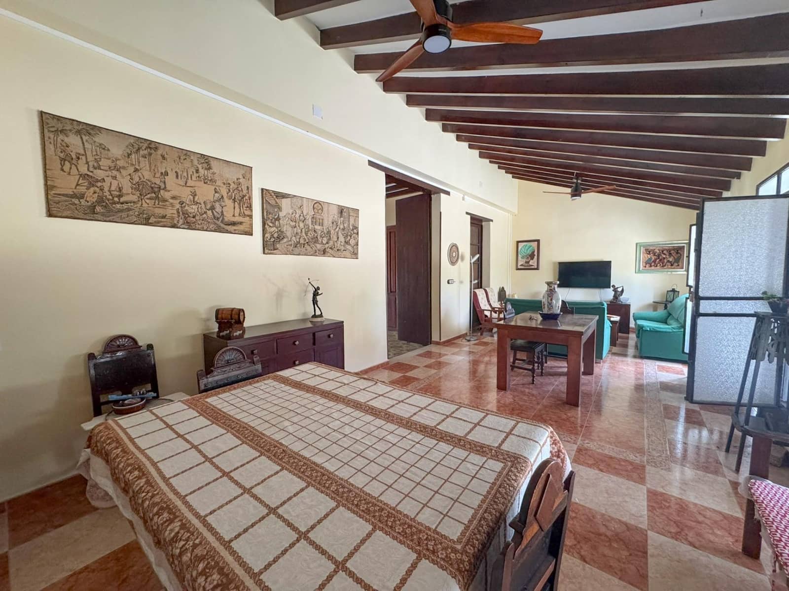 6 bedroom Villa for rent in Ondara with pool garage - € 3,500 (Ref: 10094719)