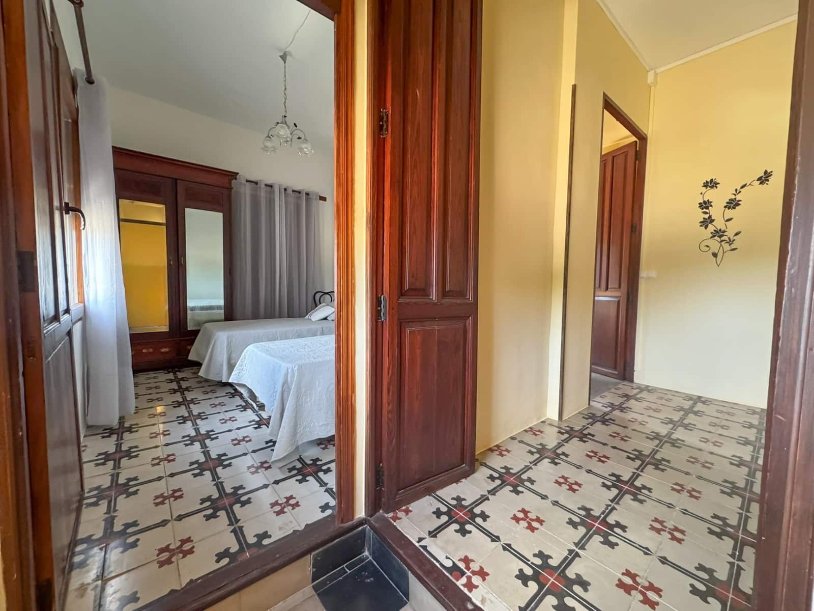 6 bedroom Villa for rent in Ondara with pool garage - € 3,500 (Ref: 10094719)