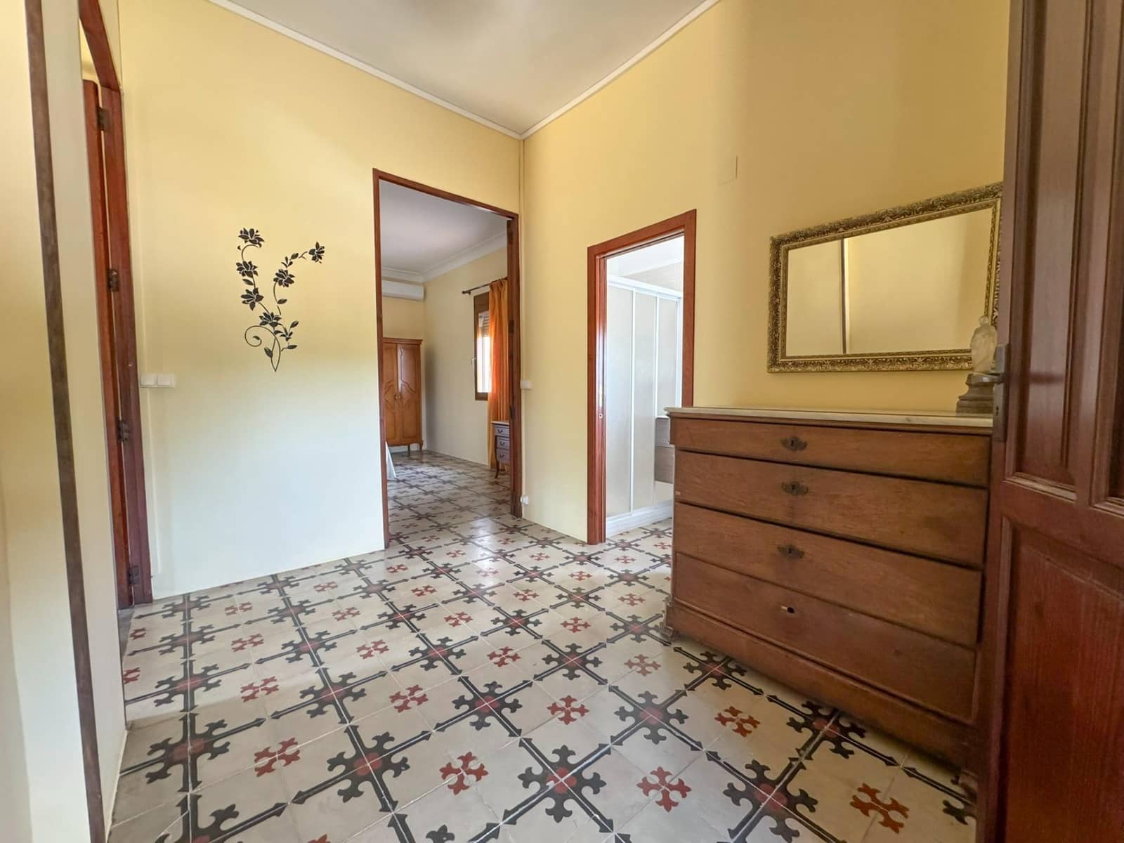 6 bedroom Villa for rent in Ondara with pool garage - € 3,500 (Ref: 10094719)