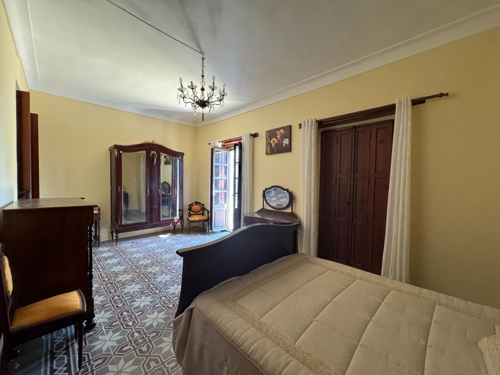 6 bedroom Villa for rent in Ondara with pool garage - € 3,500 (Ref: 10094719)