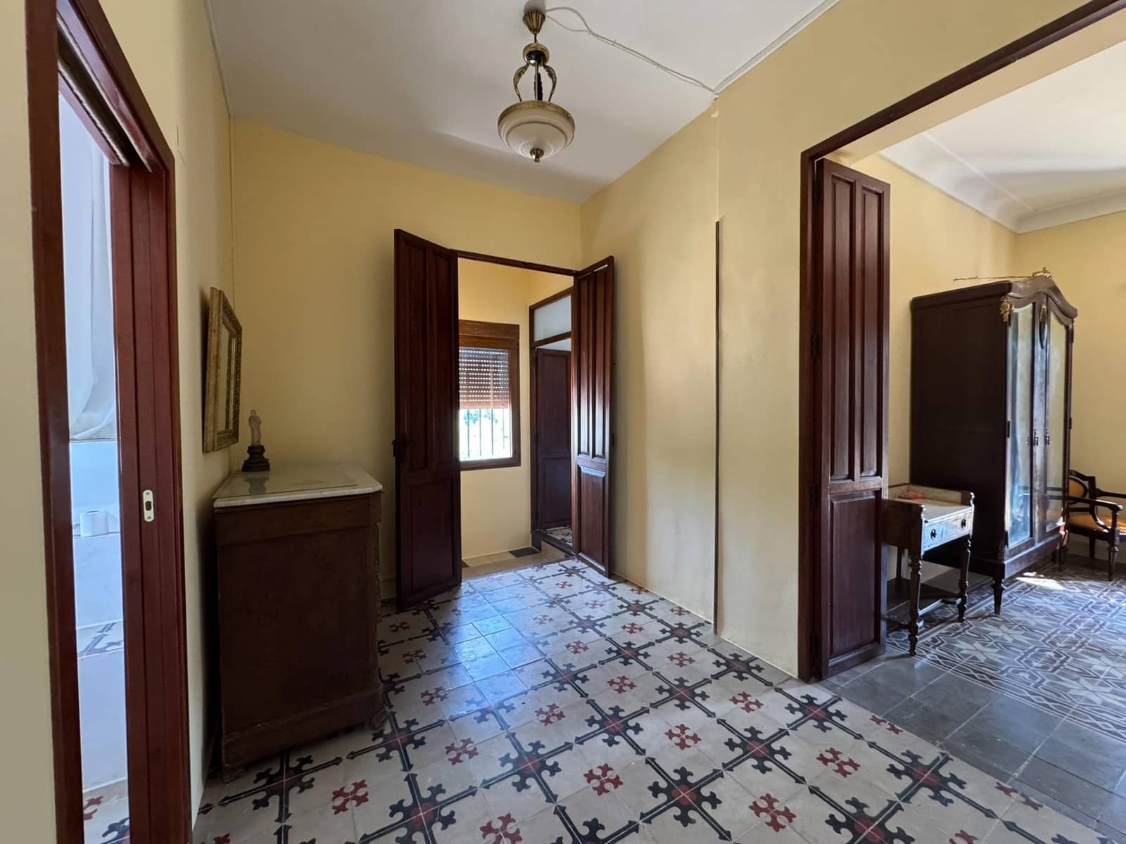 6 bedroom Villa for rent in Ondara with pool garage - € 3,500 (Ref: 10094719)