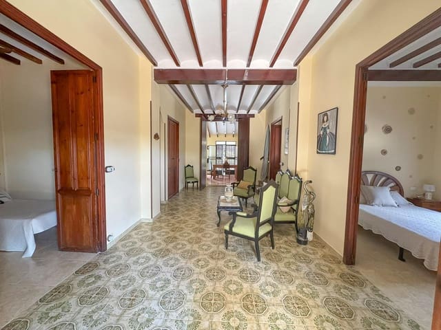6 bedroom Villa for rent in Ondara with pool garage - € 3,500 (Ref: 10094719)