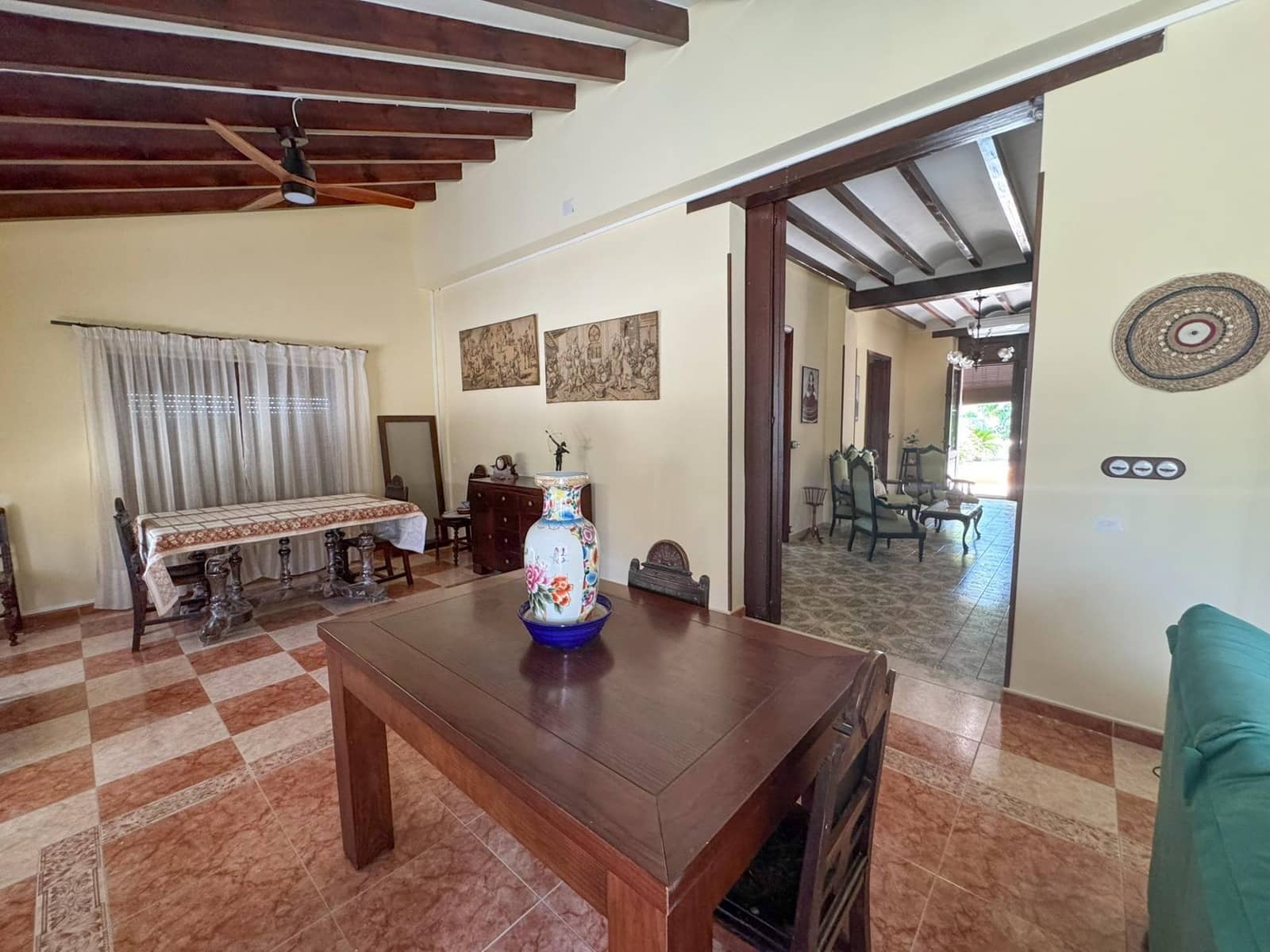6 bedroom Villa for rent in Ondara with pool garage - € 3,500 (Ref: 10094719)