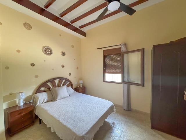 6 bedroom Villa for rent in Ondara with pool garage - € 3,500 (Ref: 10094719)