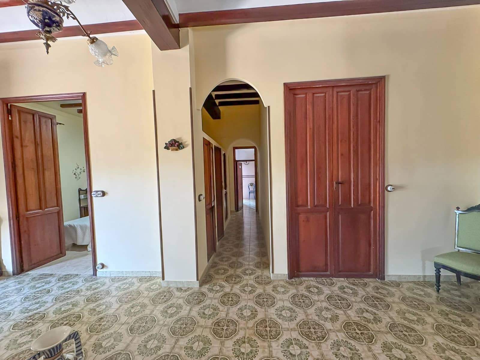 6 bedroom Villa for rent in Ondara with pool garage - € 3,500 (Ref: 10094719)