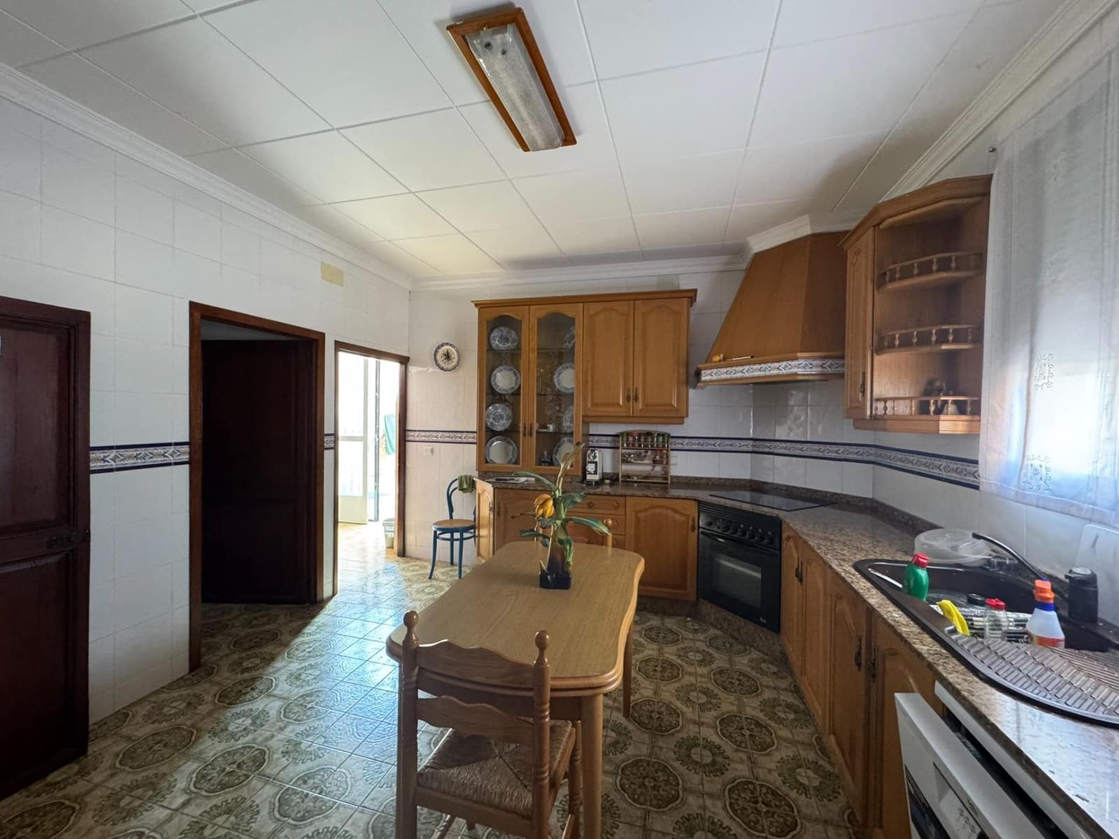 6 bedroom Villa for rent in Ondara with pool garage - € 3,500 (Ref: 10094719)