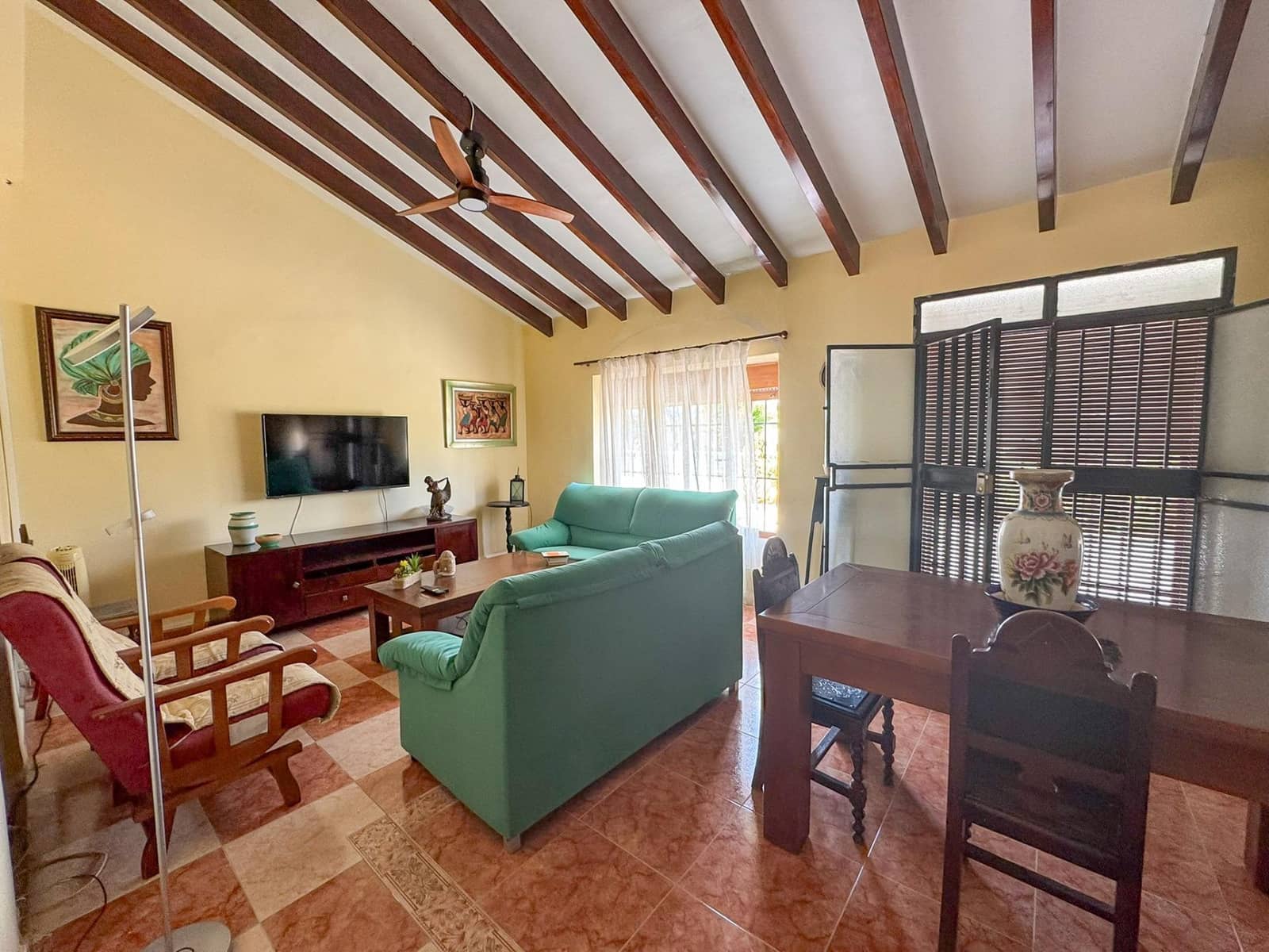 6 bedroom Villa for rent in Ondara with pool garage - € 3,500 (Ref: 10094719)