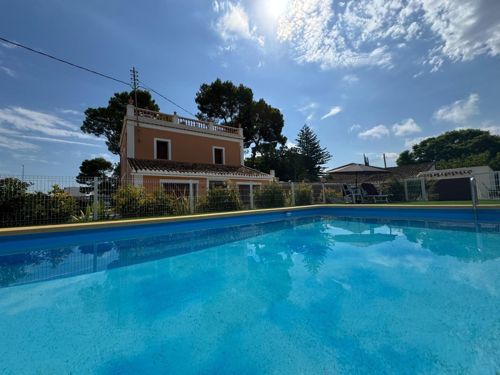 6 bedroom Villa for rent in Ondara with pool garage - € 3,500 (Ref: 10094719)