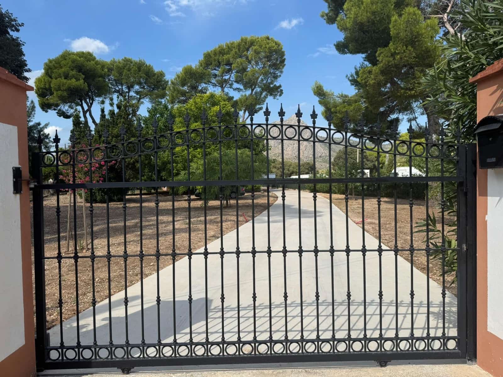 6 bedroom Villa for rent in Ondara with pool garage - € 3,500 (Ref: 10094719)