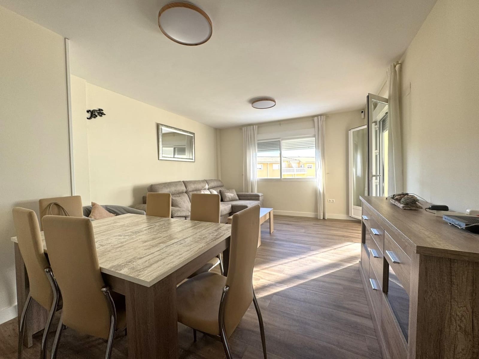 3 soveværelse Lejlighed til leje i Denia med swimmingpool - € 1.300 (Ref: 10109723)