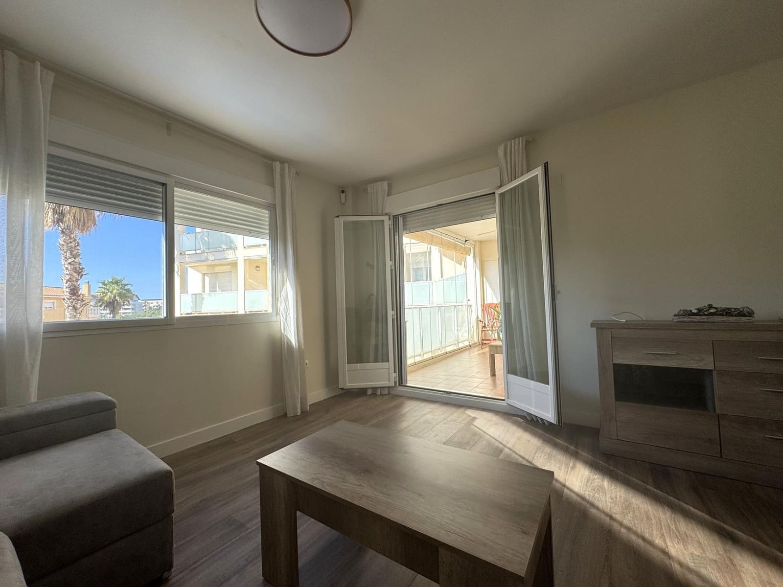 3 soveværelse Lejlighed til leje i Denia med swimmingpool - € 1.300 (Ref: 10109723)