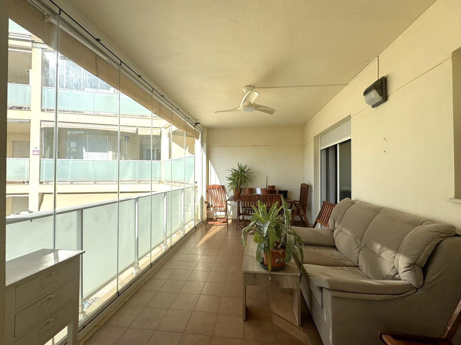3 soveværelse Lejlighed til leje i Denia med swimmingpool - € 1.300 (Ref: 10109723)