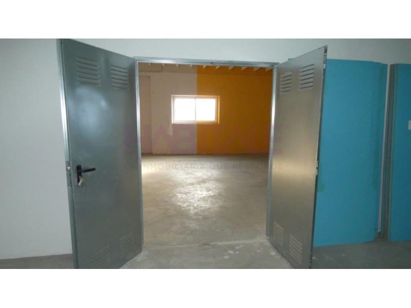 Kommersiell att hyra i Gata de Gorgos - 1 000 € (Ref: 5237110)