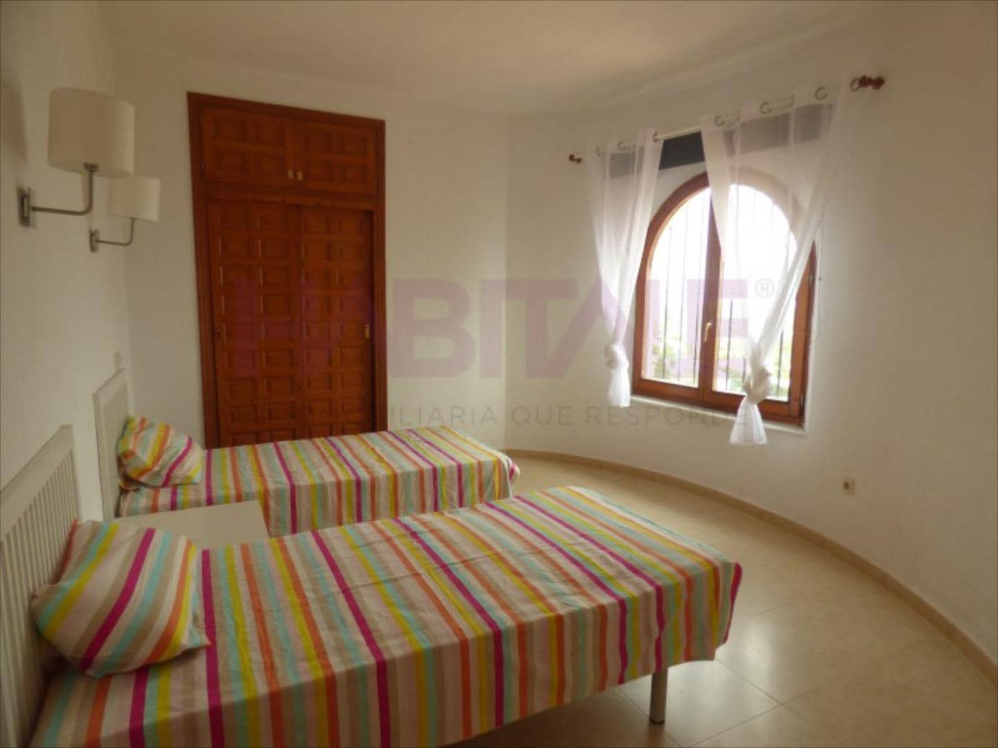 Chalet de 5 habitaciones en Cumbre del Sol en venta - 590.000 € (Ref: 5237134)