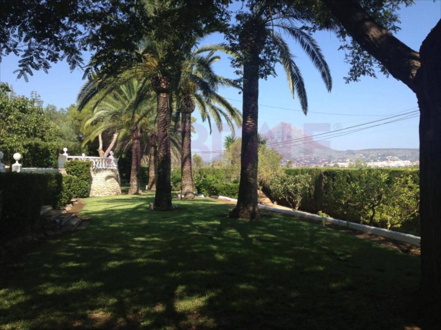 Chalet de 6 habitaciones en Javea / Xàbia en venta - 1.890.000 € (Ref: 5993400)