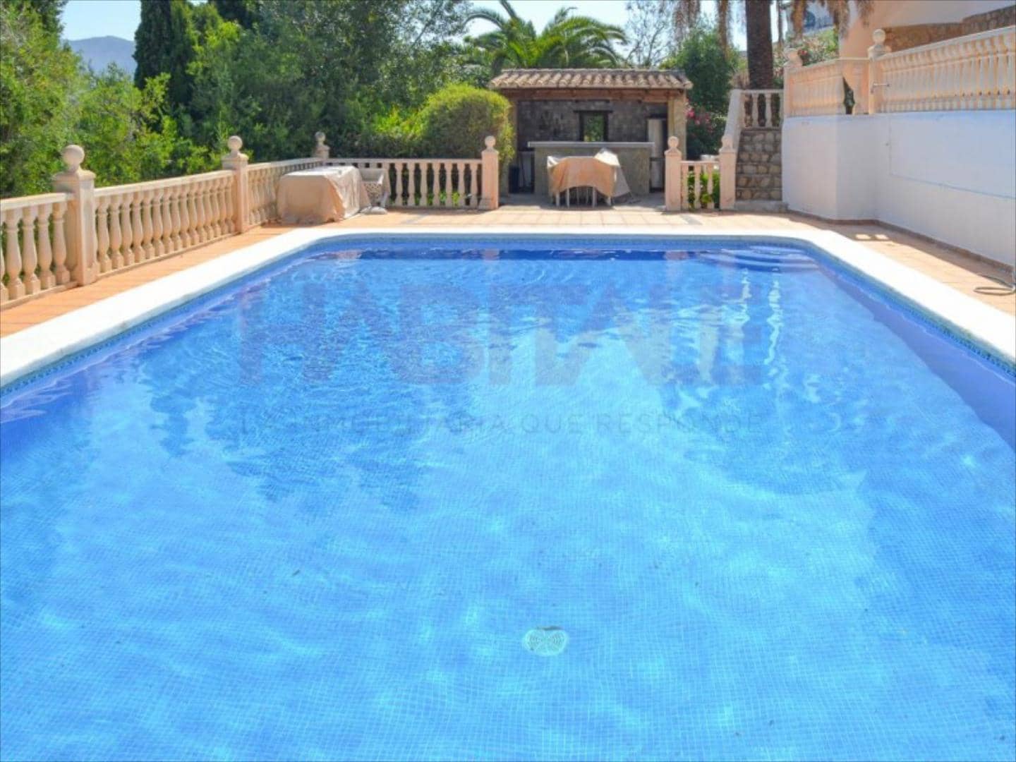 6 bedroom Villa for sale in Pedreguer with pool - € 510,000 (Ref: 7603591)