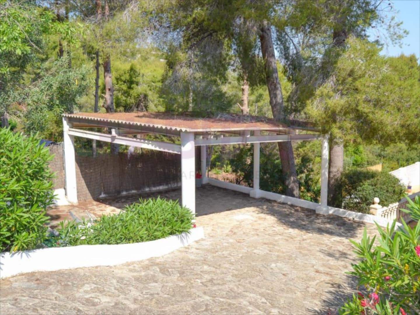 6 bedroom Villa for sale in Pedreguer with pool - € 510,000 (Ref: 7603591)