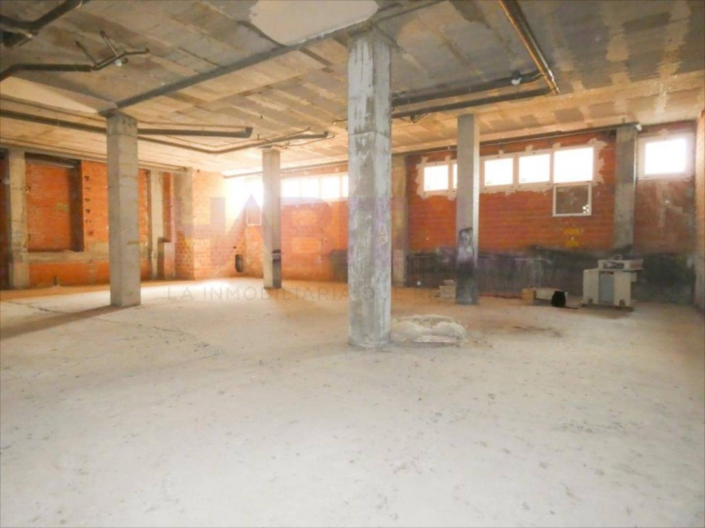 Komercyjne do wynajęcia w Denia - 1 200 € (Ref: 7733767)