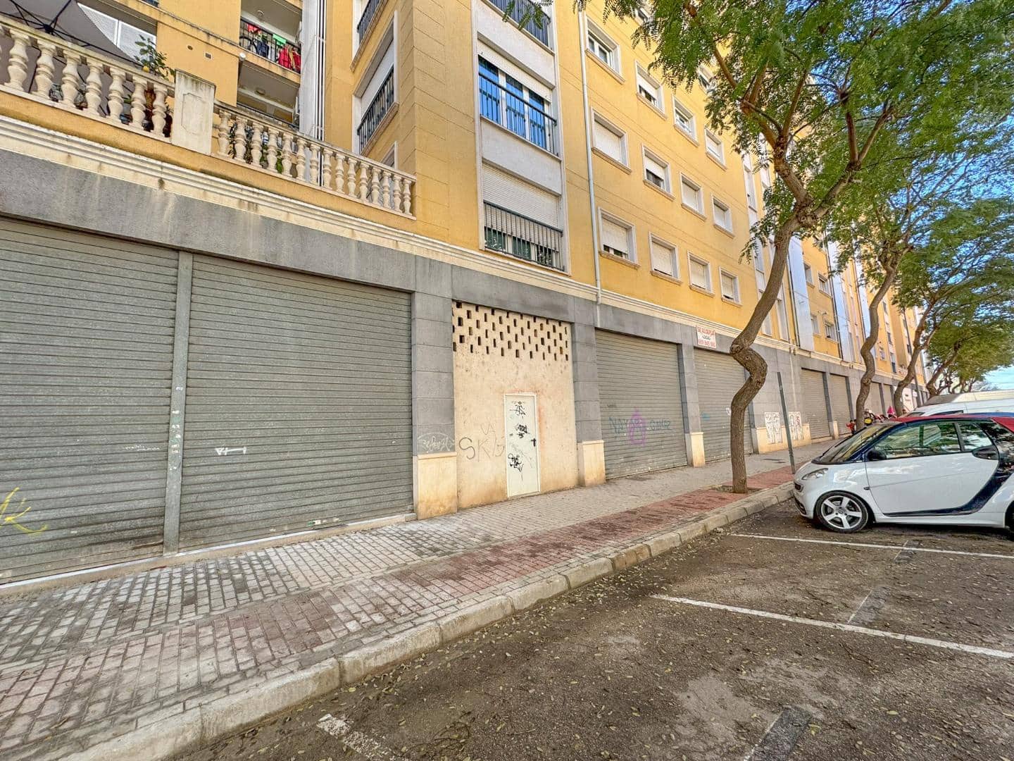 Komercyjne do wynajęcia w Denia - 1 200 € (Ref: 7733767)