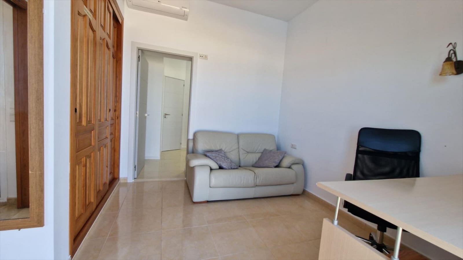 Chalet de 3 habitaciones en Alicante / Alacant ciudad en venta con piscina - 730.000 € (Ref: 8497693)