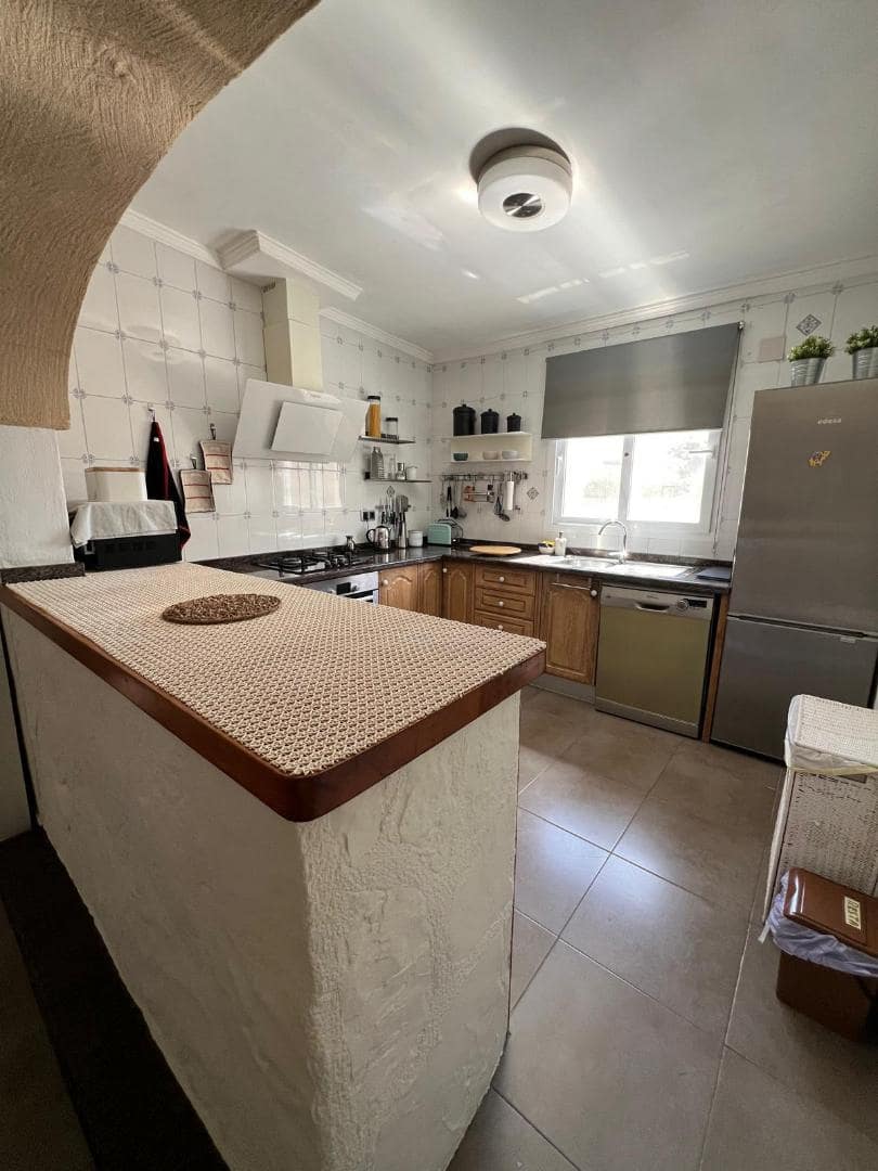 5 bedroom Villa for rent in Javea / Xabia - € 2,600 (Ref: 8526143)